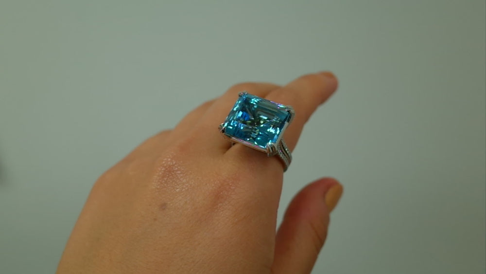 
                  
                    Load and play video in Gallery viewer, Private Collection Emerald-Cut Aquamarine &amp;amp; Diamond Ring
                  
                